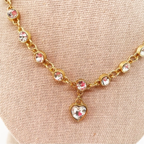 Gold Tone Clear Sparkling Rhinestone Jewel Heart Shaped Simple Pendant Necklace - Picture 3 of 7